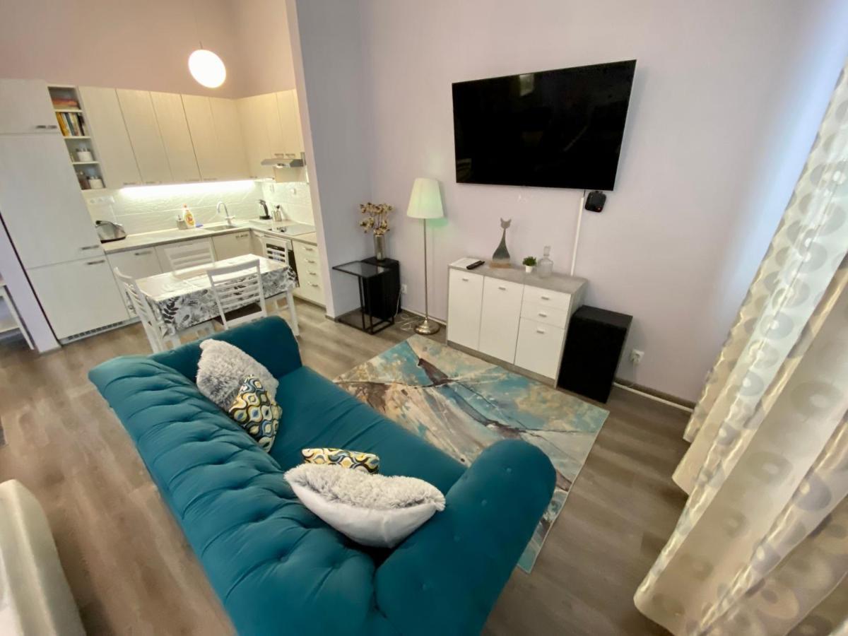 Kings Main Square Apartment Попрад Екстер'єр фото
